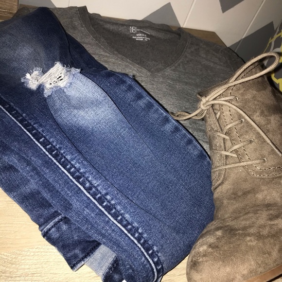 ✨ Classic Grey Tee ✨ - Picture 6 of 8